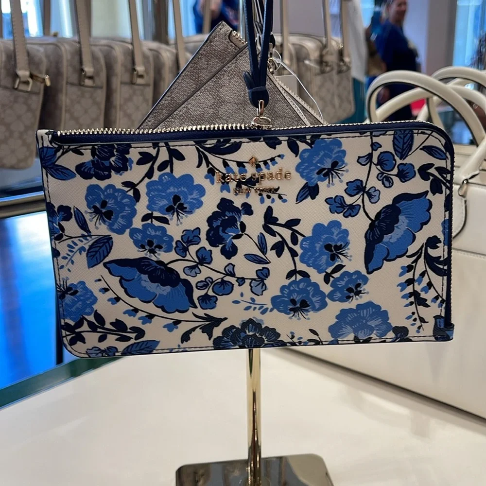 Kate Spade Lucy Vase Floral Medium L Zip Wristlet
Blue Multicolor 
NWT - Picture 8 of 16